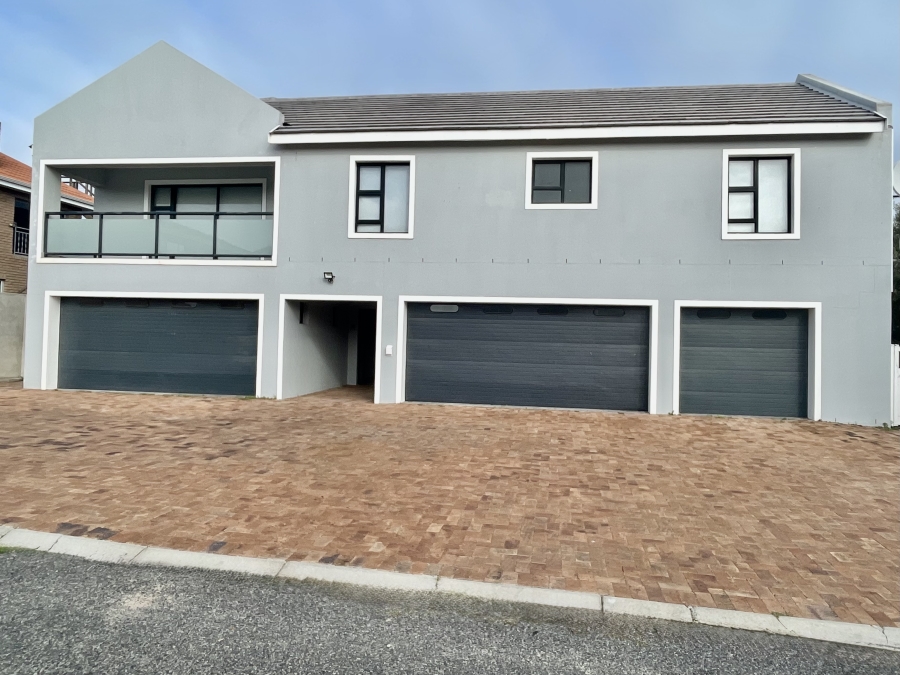 5 Bedroom Property for Sale in Myburgh Park Western Cape